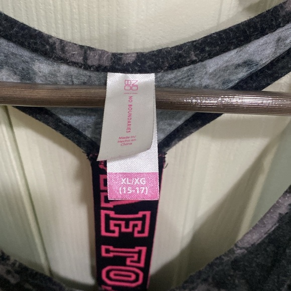 An XL tank top very soft - Picture 2 of 3